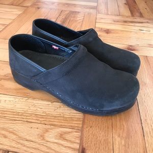 Mens Sanita Professional Oil Clogs - Black 46 (12)